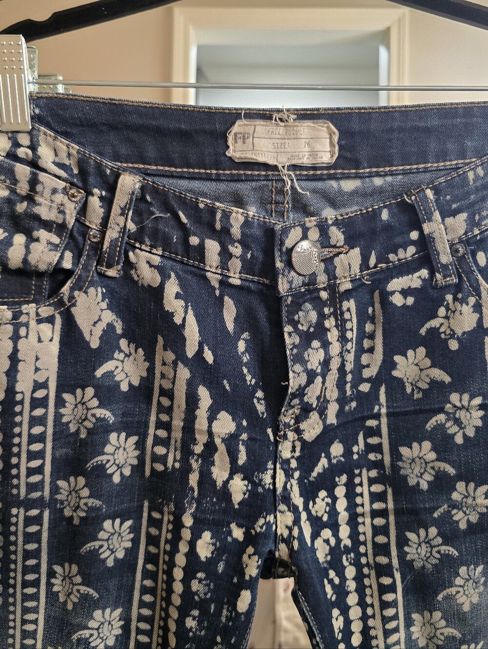 NWOT Free People Low Rise Flare Bell Bottom Jeans Cotton Mantra Hippie Blue 25 - Picture 4 of 13